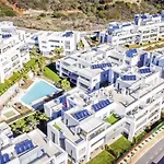 Vivi Homes - Sol Garden Pool, Terrace & Golf