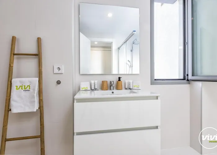 Vivi Homes - Sol Garden Pool, Terrace & Golf Apartament