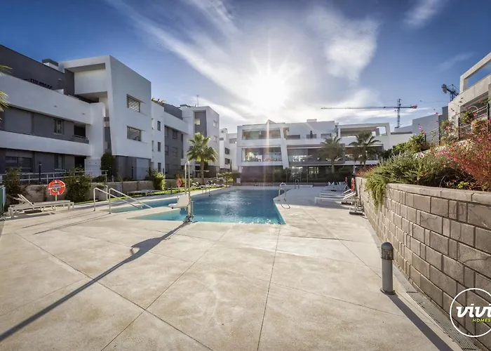 Vivi Homes - Sol Garden Pool, Terrace & Golf * Estepona